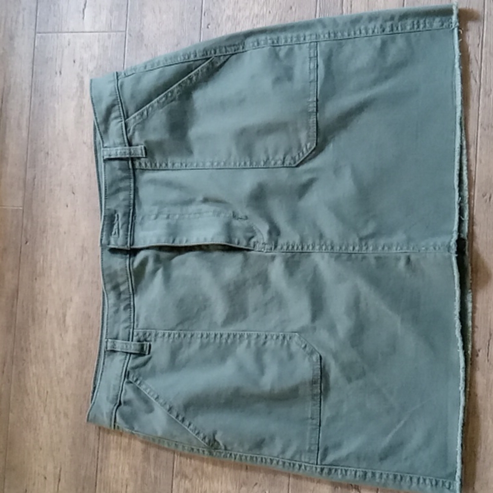 Skirt by Universal Thread. Avocado green. Size14/32.